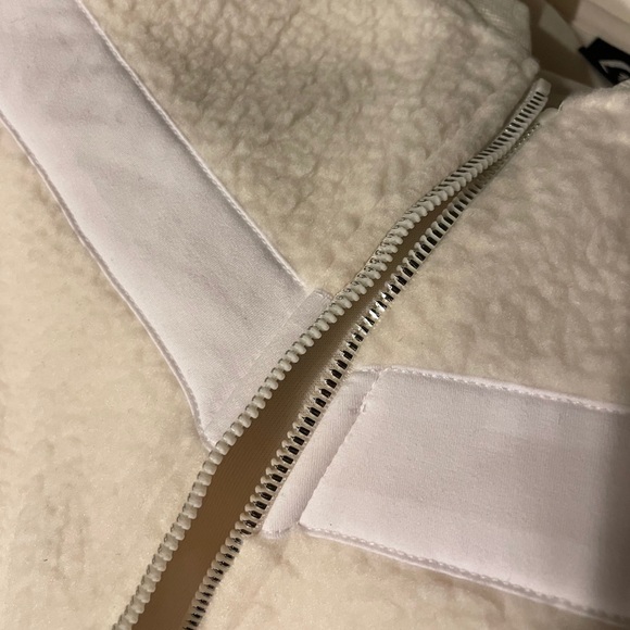 Zyia fleece jacket - Picture 10 of 13